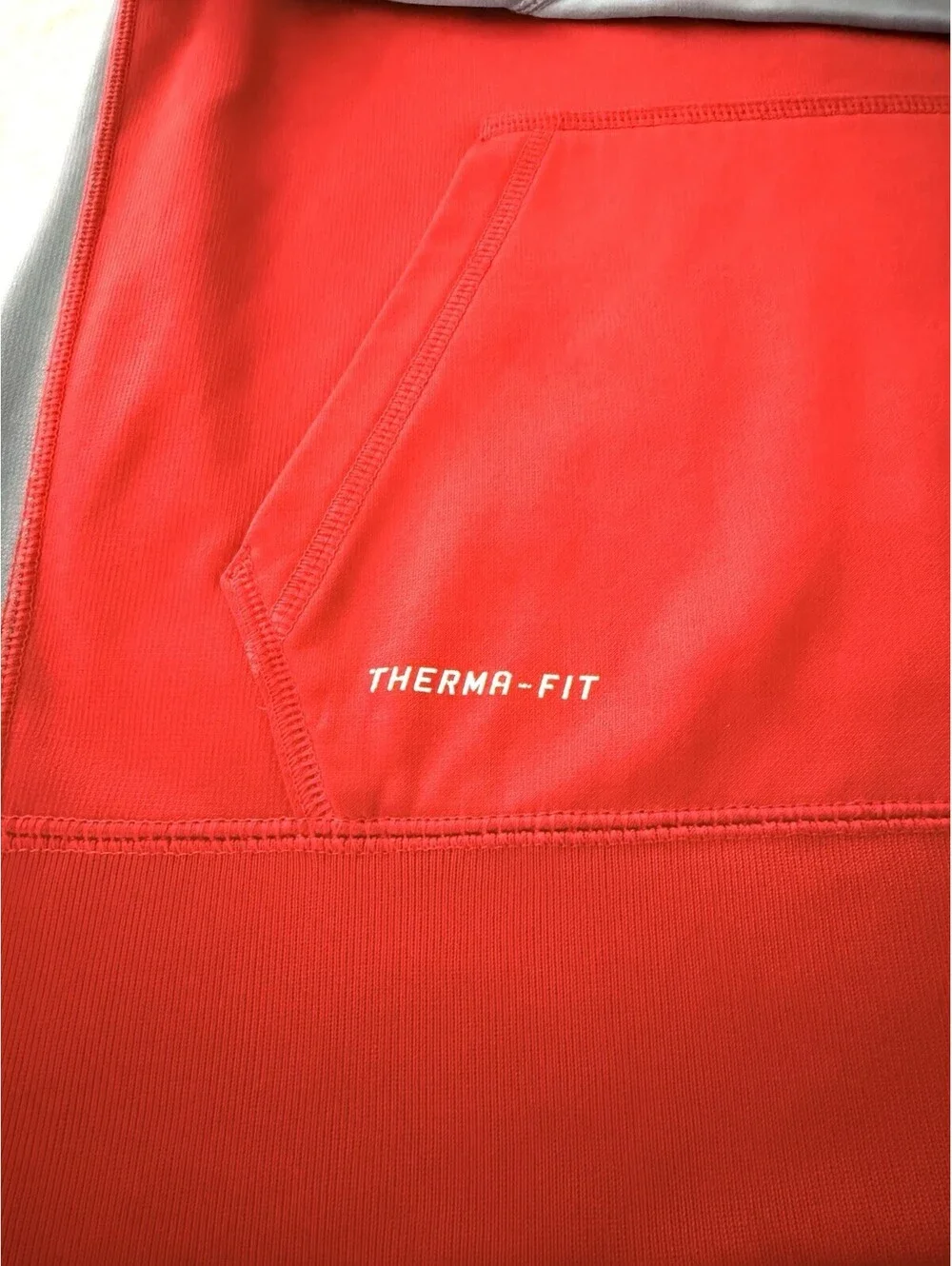 Nike Therma Fit Hoodie Youth XL Red Gray Pullover Swoosh Athletic